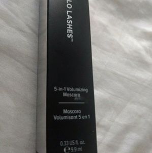 New...
It Cosmetics "Hello Lashes" Mascara